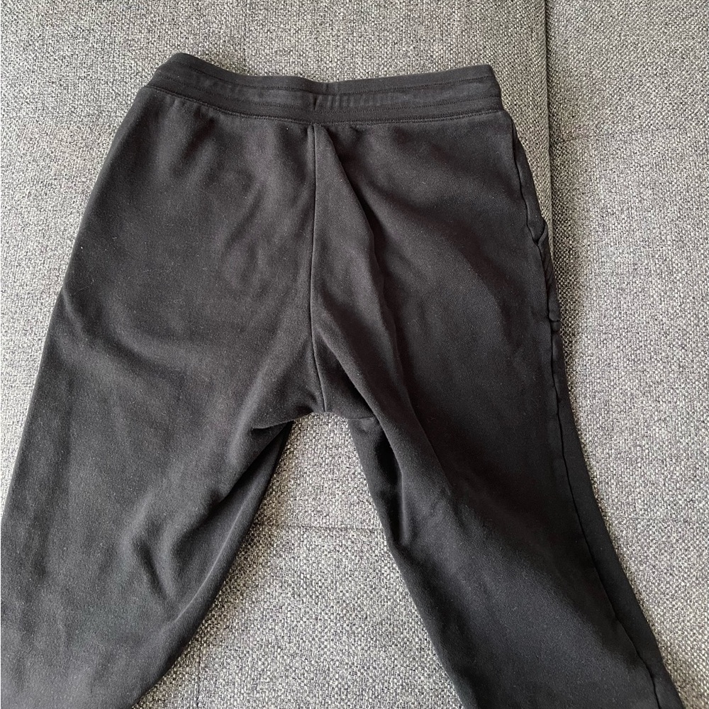 Uniqlo black sweatpants - Picture 4 of 5